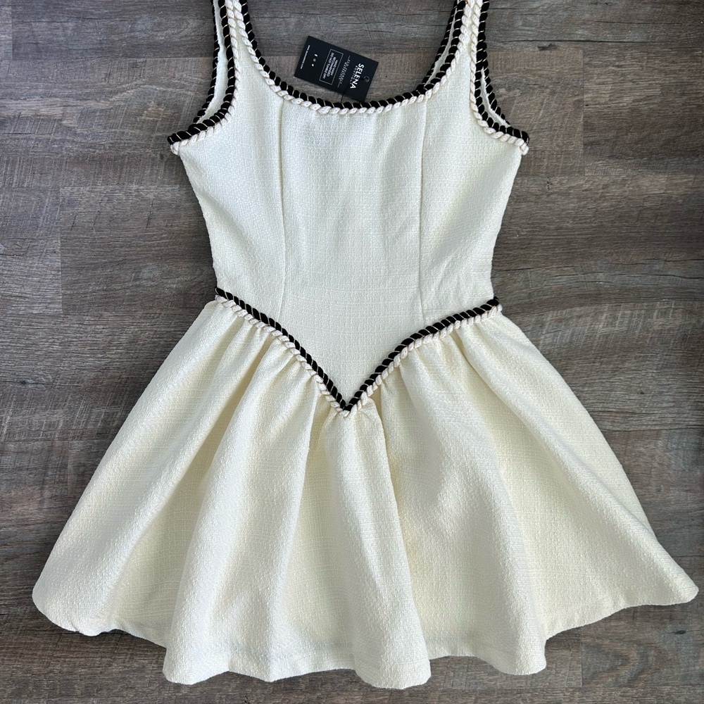 Elegant Cream Mini Dress